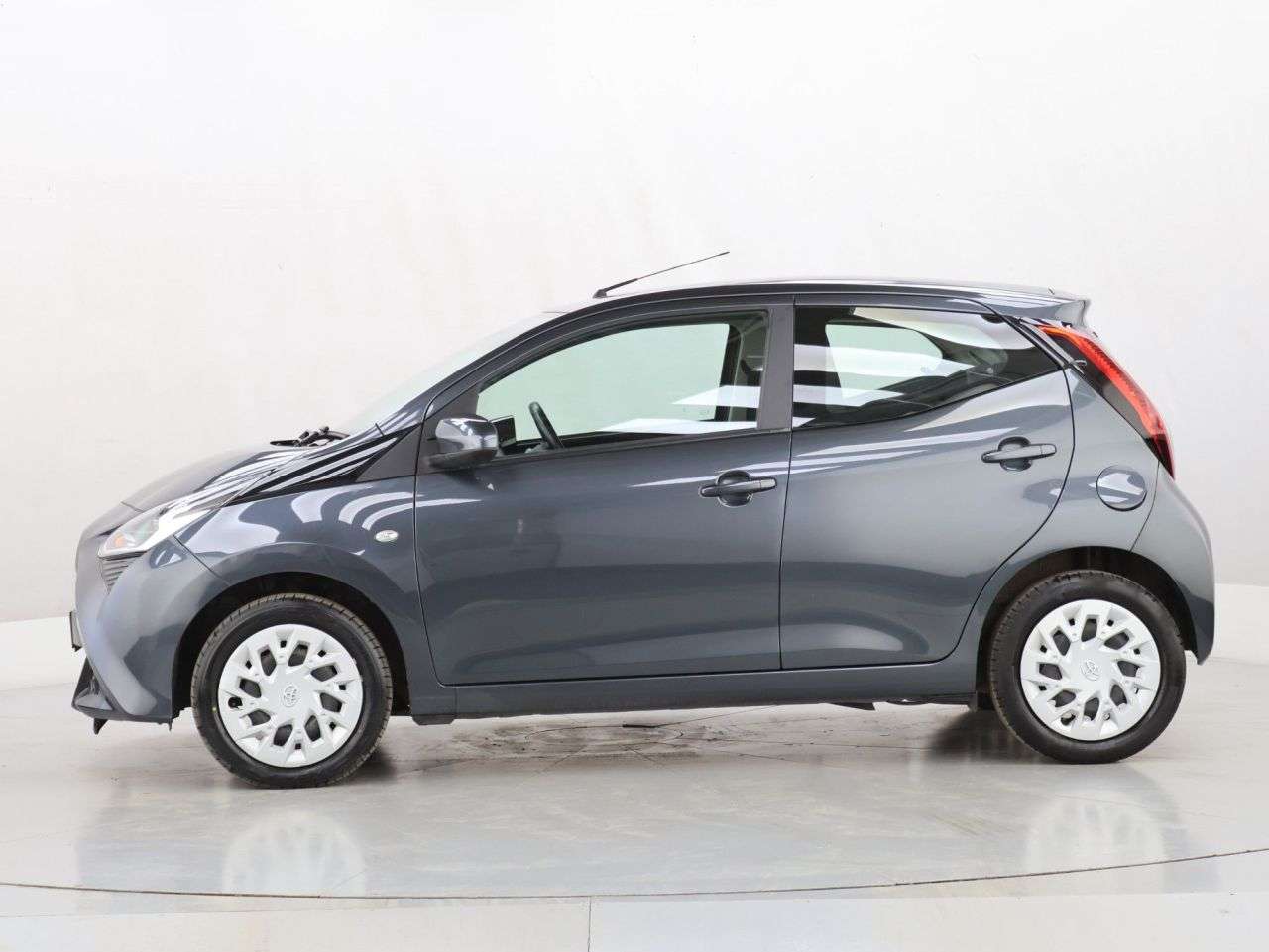 2021 TOYOTA AYGO 2021 TOYOTA AYGO