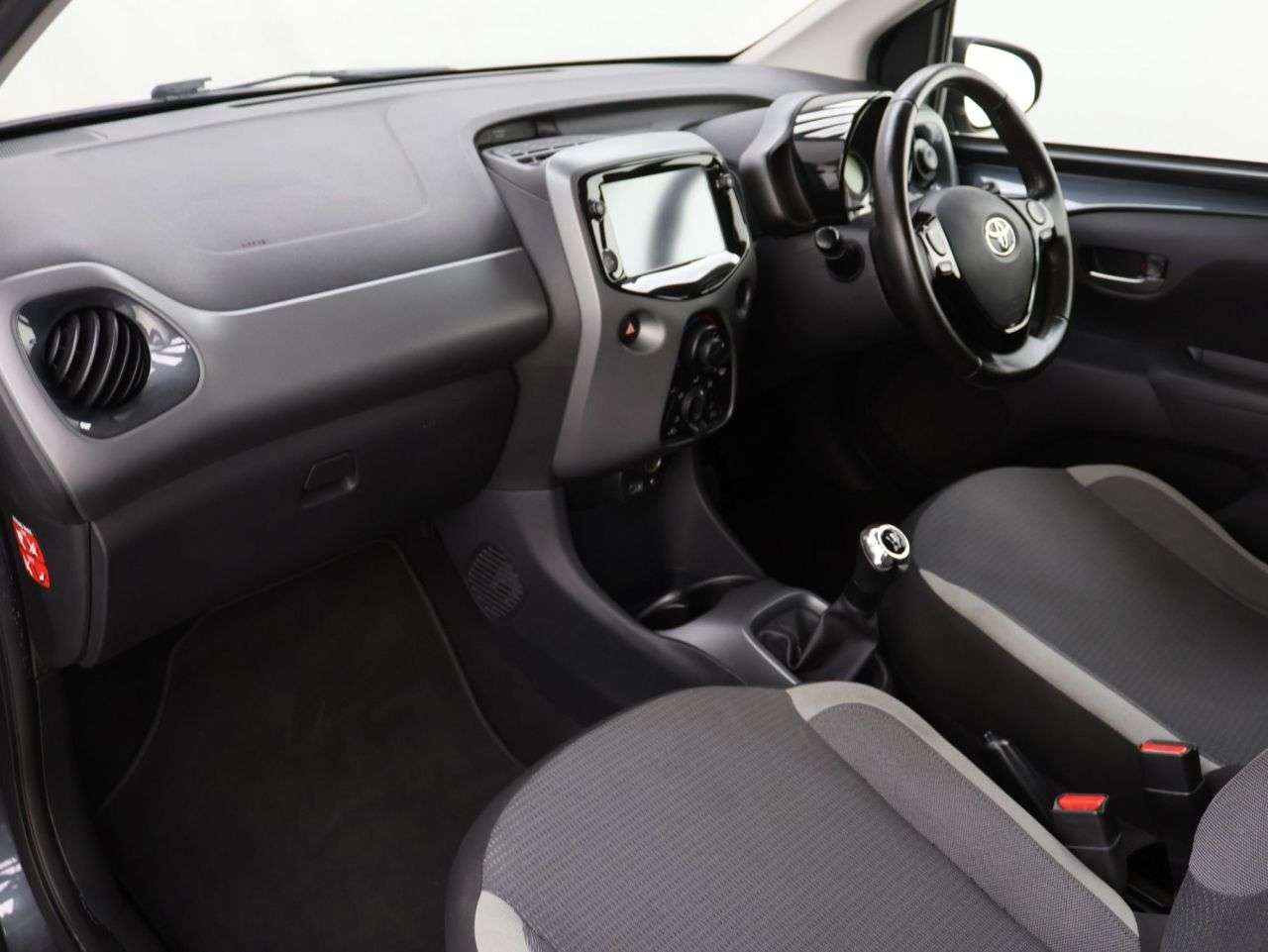 2021 TOYOTA AYGO 2021 TOYOTA AYGO