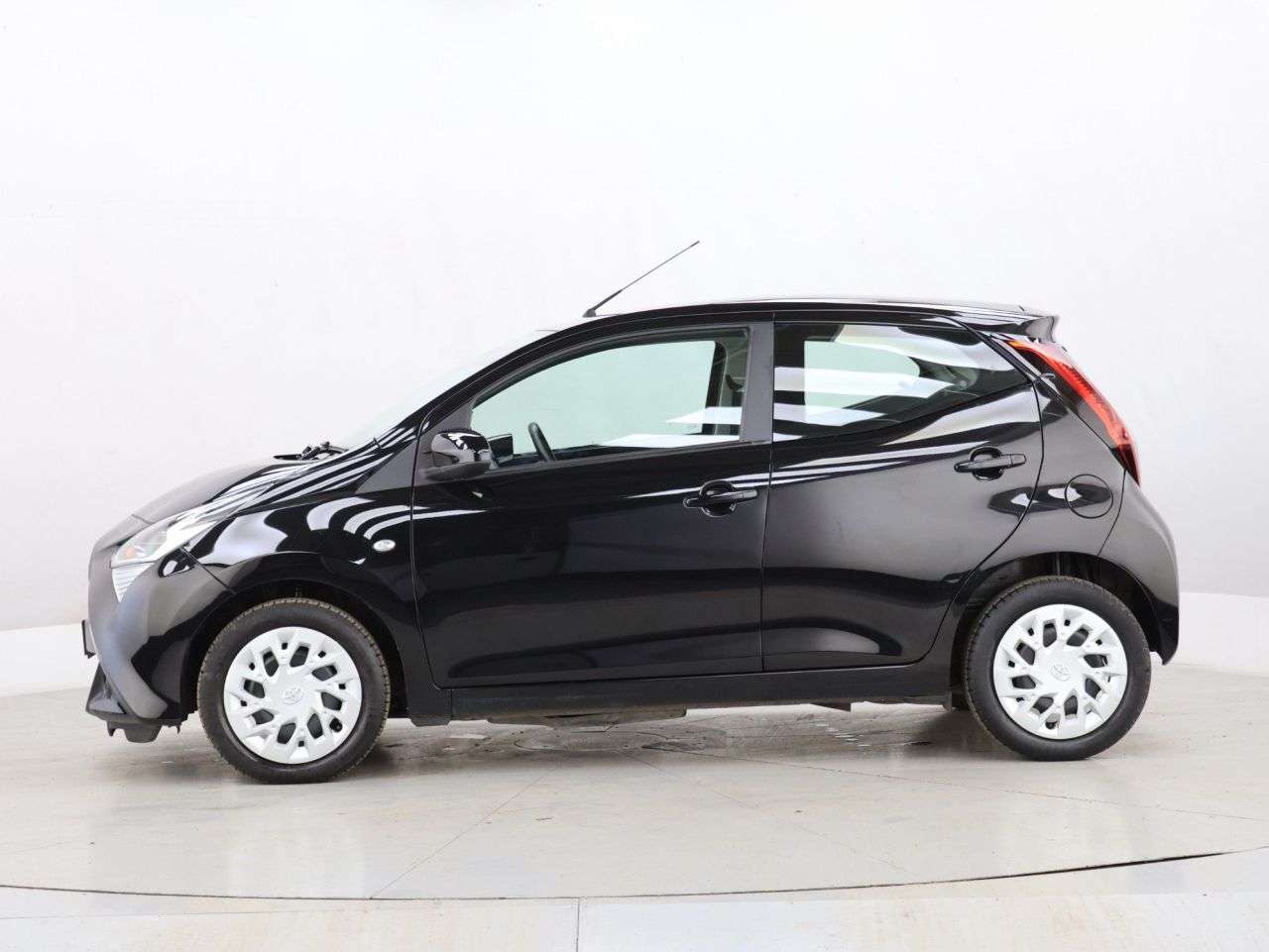 2021 TOYOTA AYGO 2021 TOYOTA AYGO