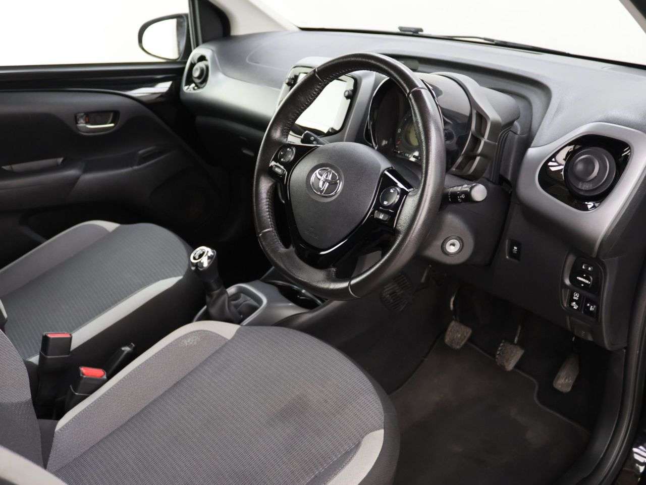 2021 TOYOTA AYGO 2021 TOYOTA AYGO