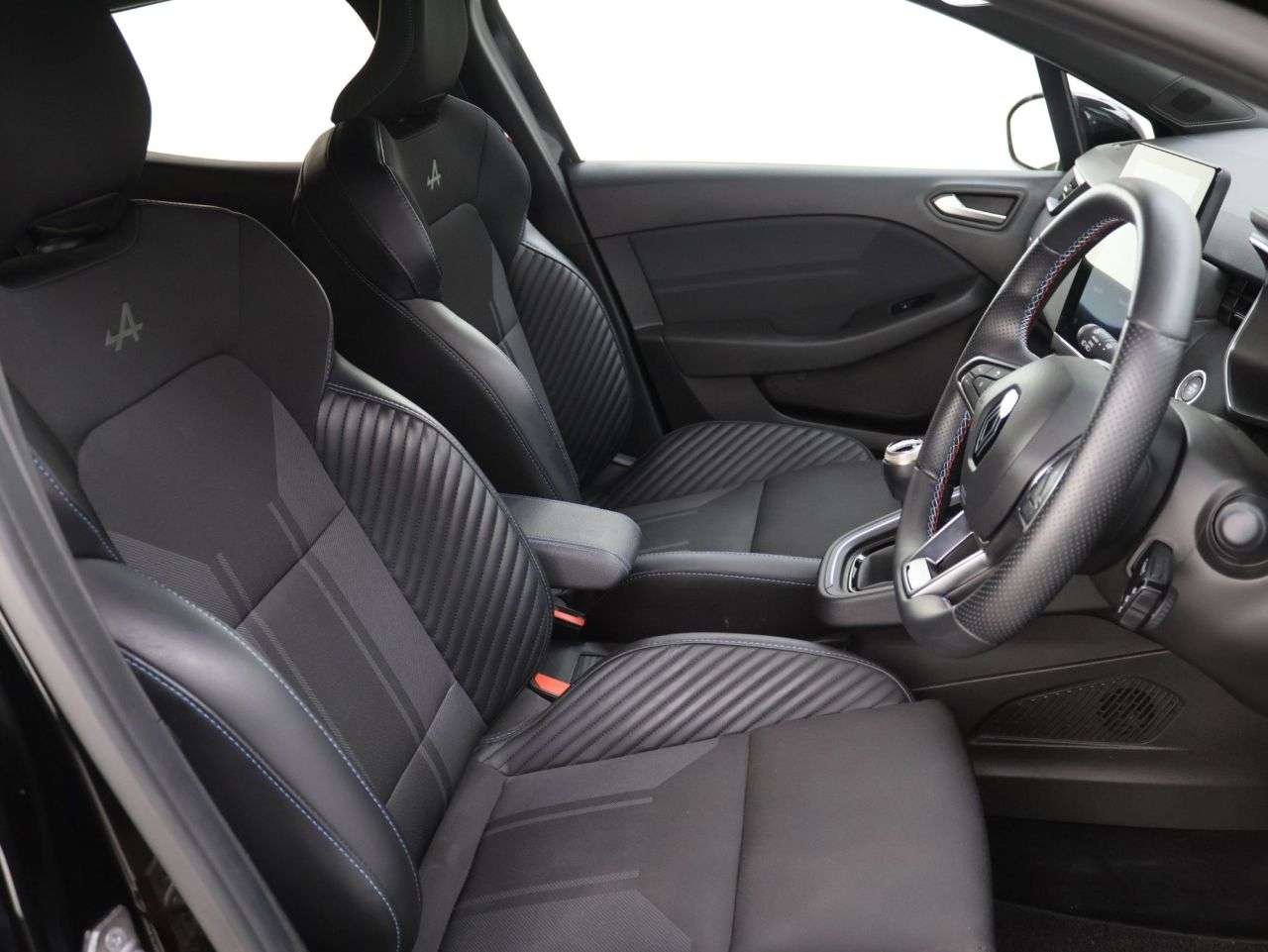 2024 RENAULT CLIO 2024 RENAULT CLIO