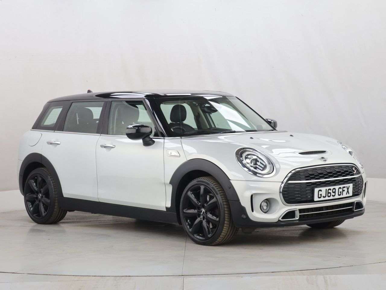 2019 MINI CLUBMAN 2019 MINI CLUBMAN