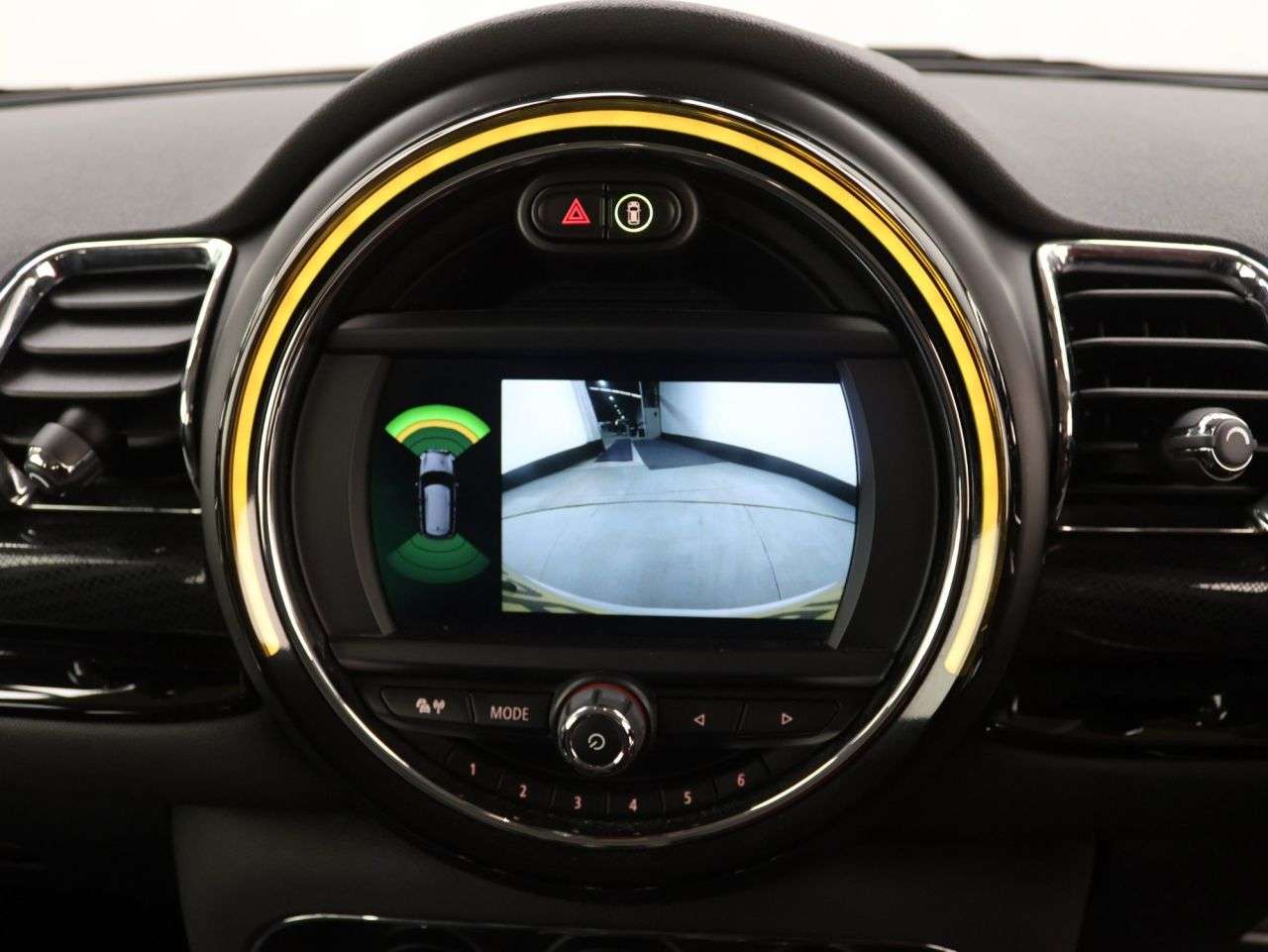 2019 MINI CLUBMAN 2019 MINI CLUBMAN