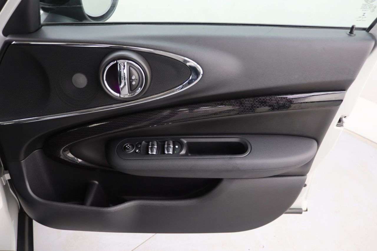 2019 MINI CLUBMAN 2019 MINI CLUBMAN