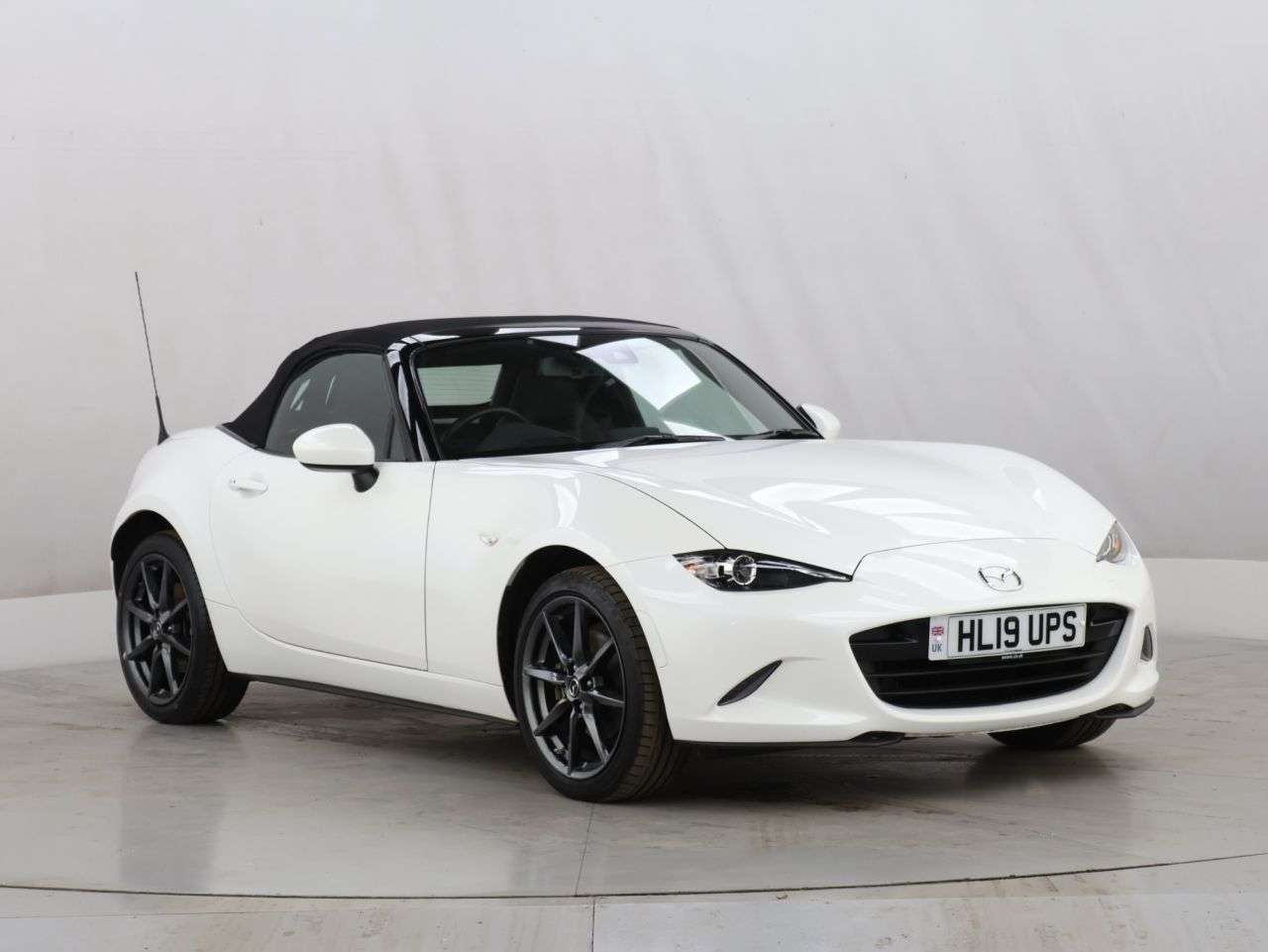 2019 MAZDA MX-5 2019 MAZDA MX-5