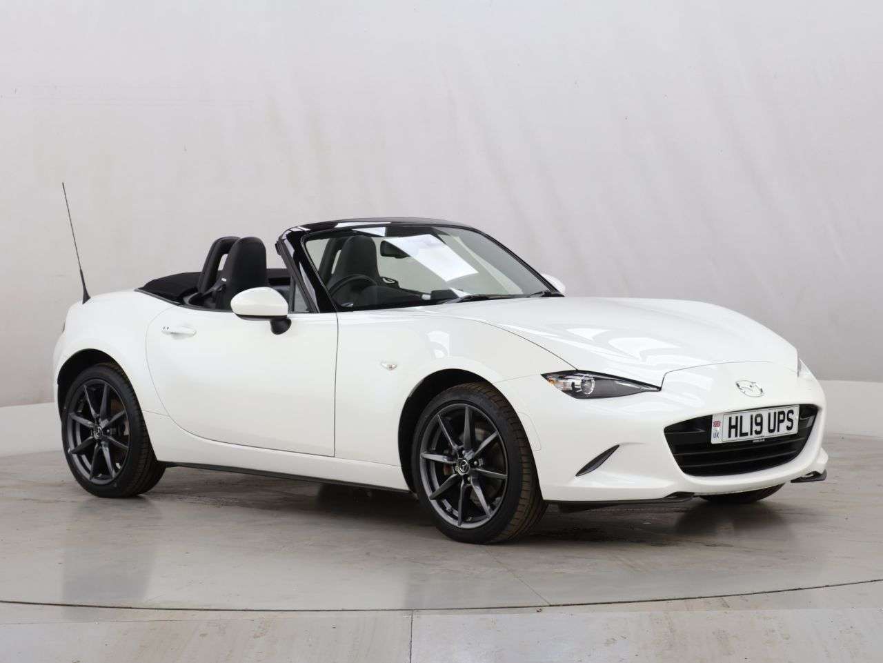 2019 MAZDA MX-5 2019 MAZDA MX-5