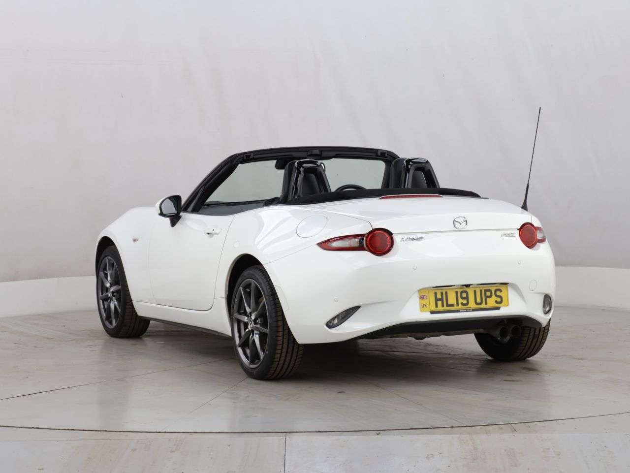 2019 MAZDA MX-5 2019 MAZDA MX-5