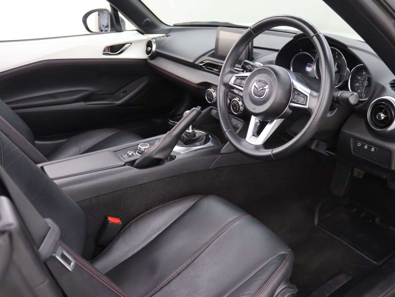2019 MAZDA MX-5 2019 MAZDA MX-5