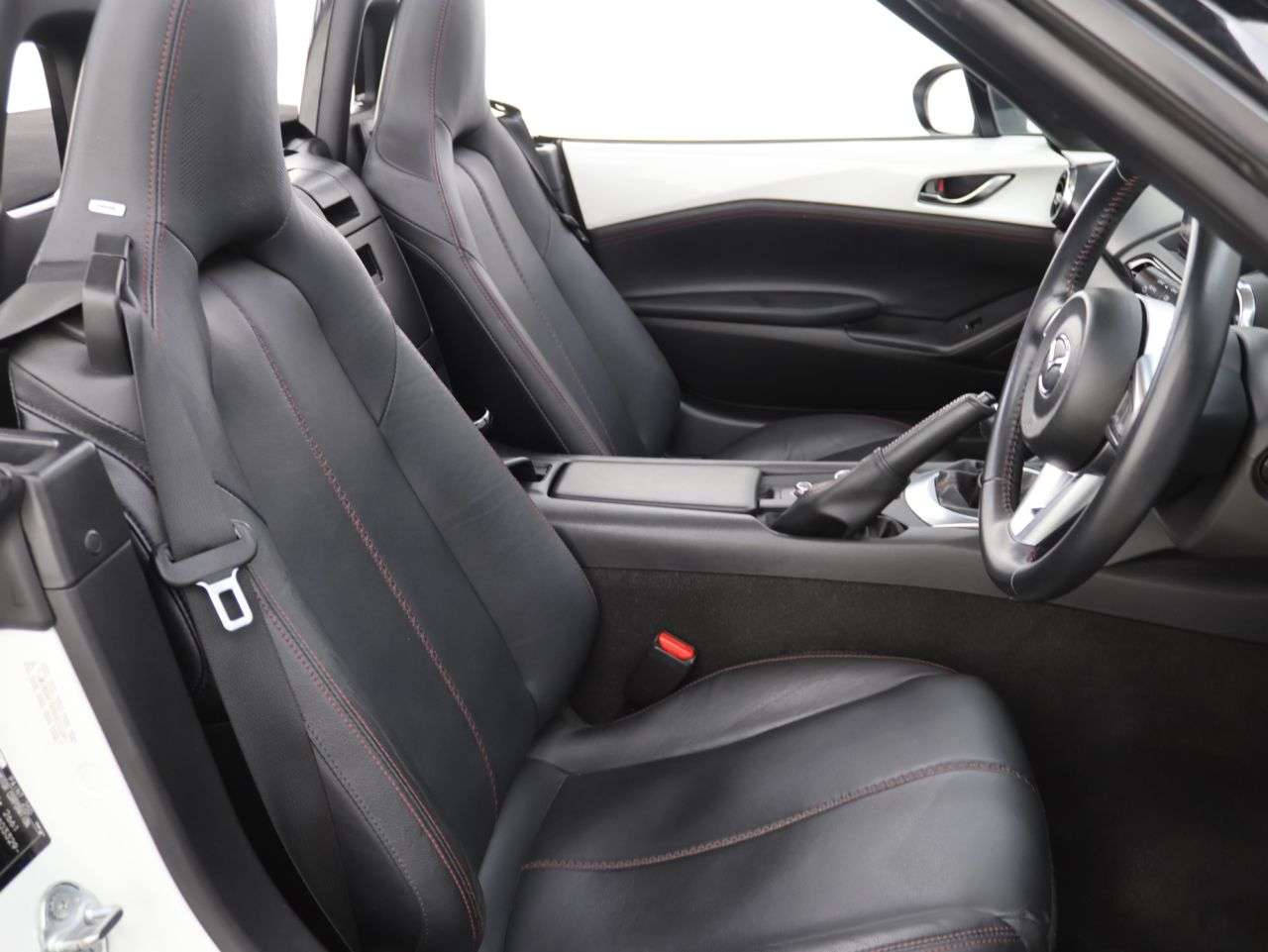 2019 MAZDA MX-5 2019 MAZDA MX-5