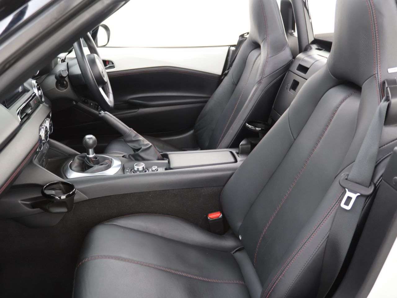 2019 MAZDA MX-5 2019 MAZDA MX-5