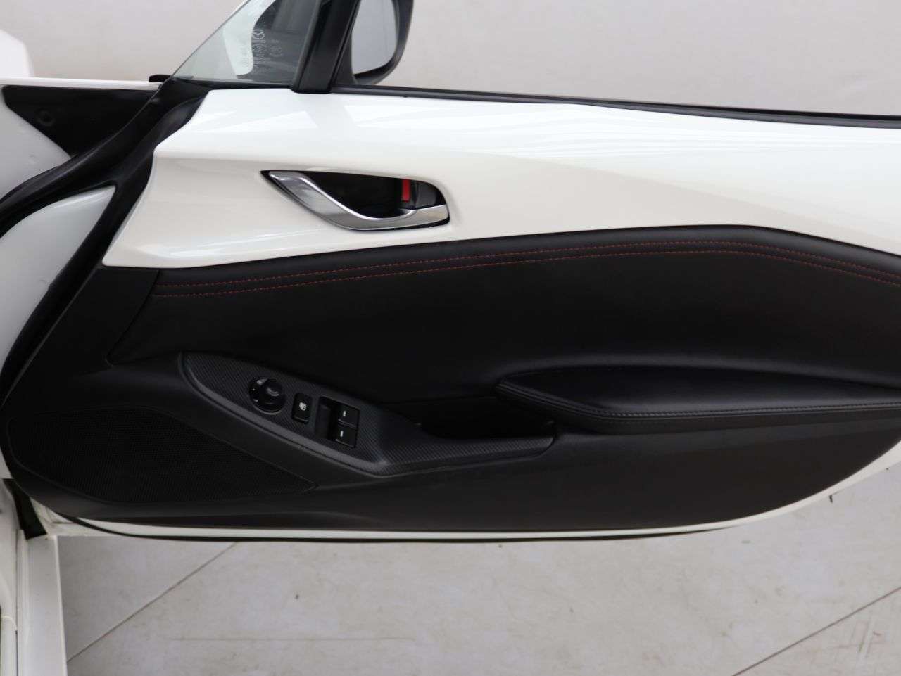 2019 MAZDA MX-5 2019 MAZDA MX-5