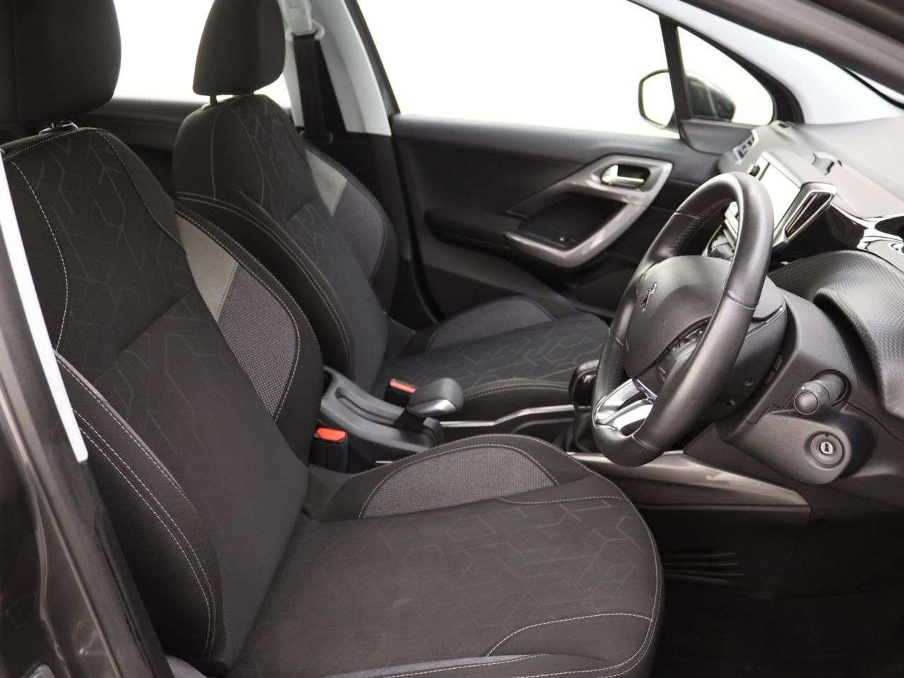 2018 PEUGEOT 2008 2018 PEUGEOT 2008