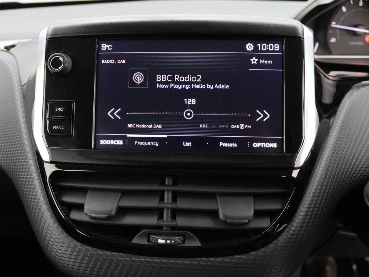 2018 PEUGEOT 2008 2018 PEUGEOT 2008