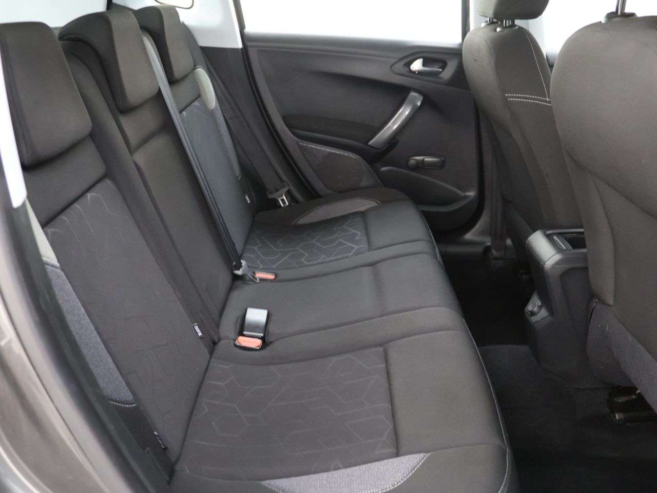 2018 PEUGEOT 2008 2018 PEUGEOT 2008