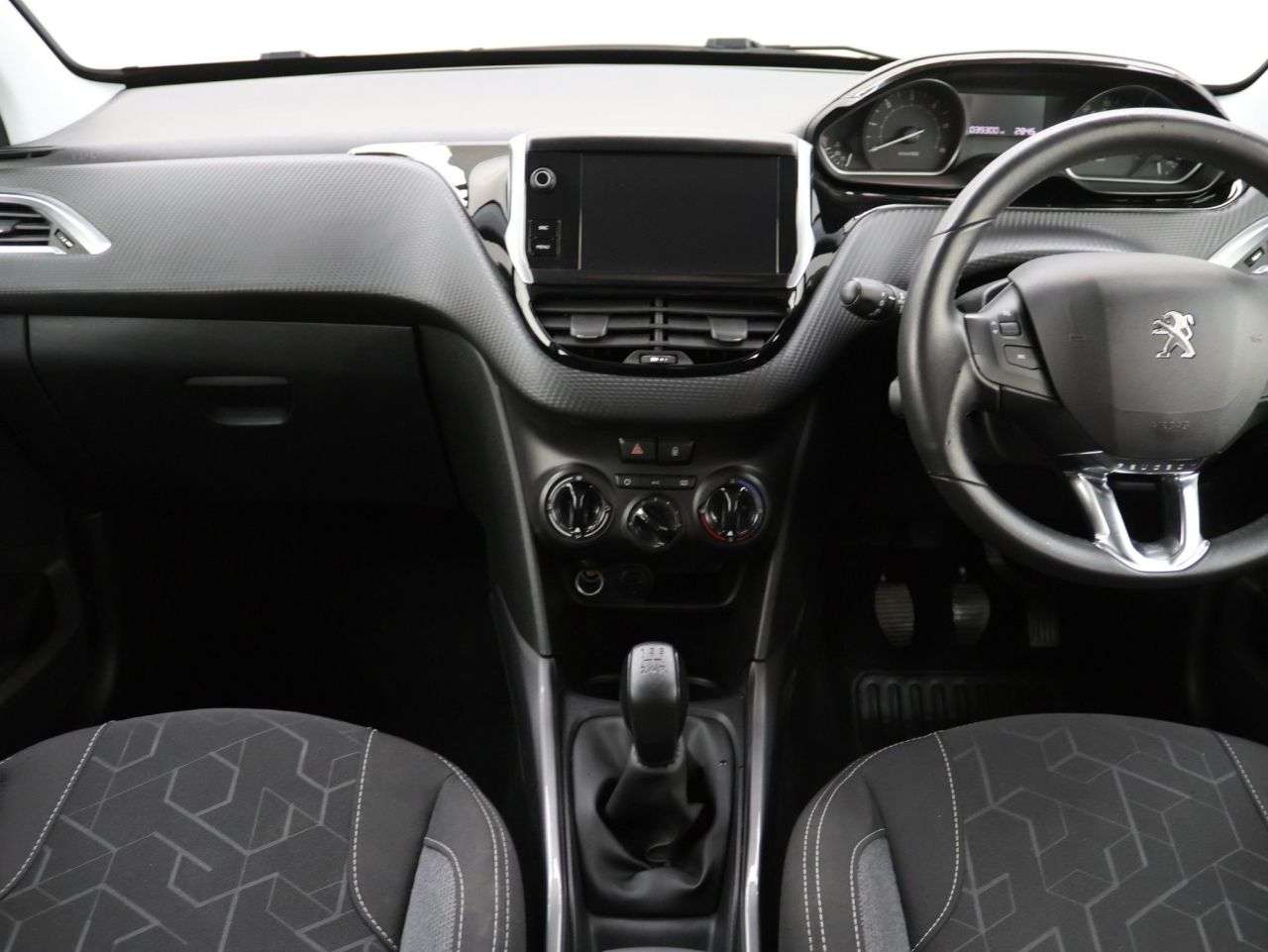 2018 PEUGEOT 2008 2018 PEUGEOT 2008