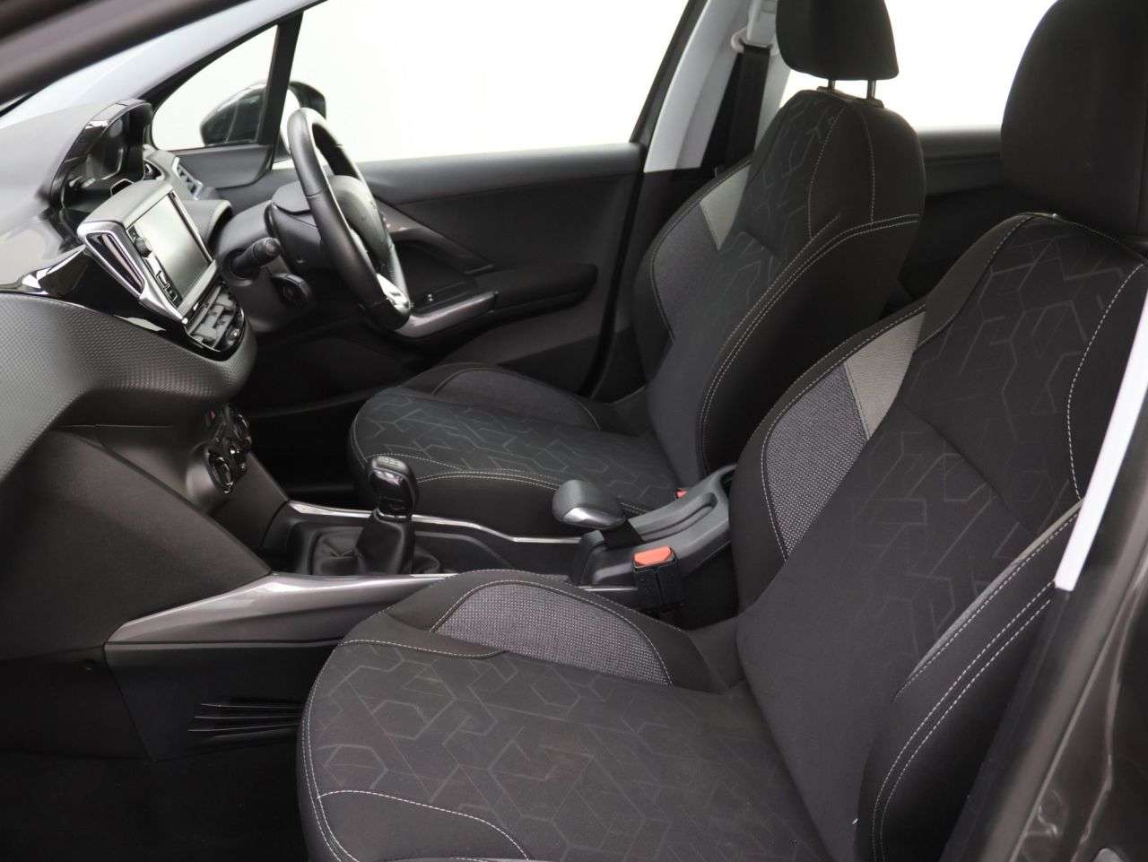 2018 PEUGEOT 2008 2018 PEUGEOT 2008