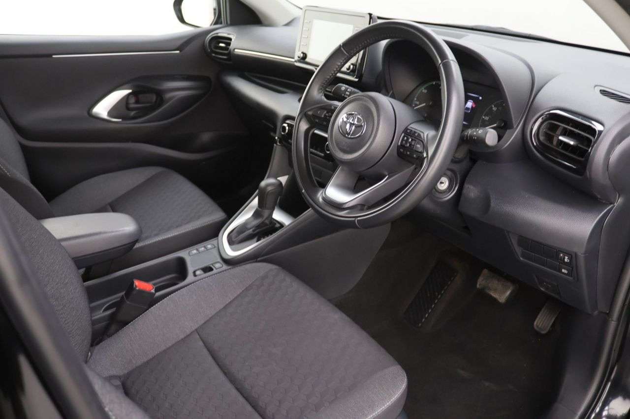 2023 TOYOTA YARIS 2023 TOYOTA YARIS