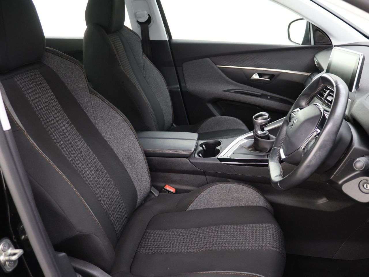 2019 PEUGEOT 5008 2019 PEUGEOT 5008