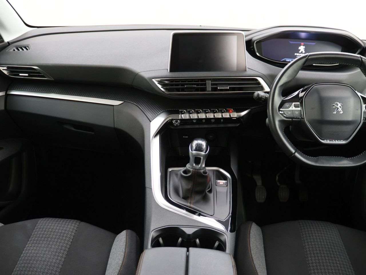 2019 PEUGEOT 5008 2019 PEUGEOT 5008