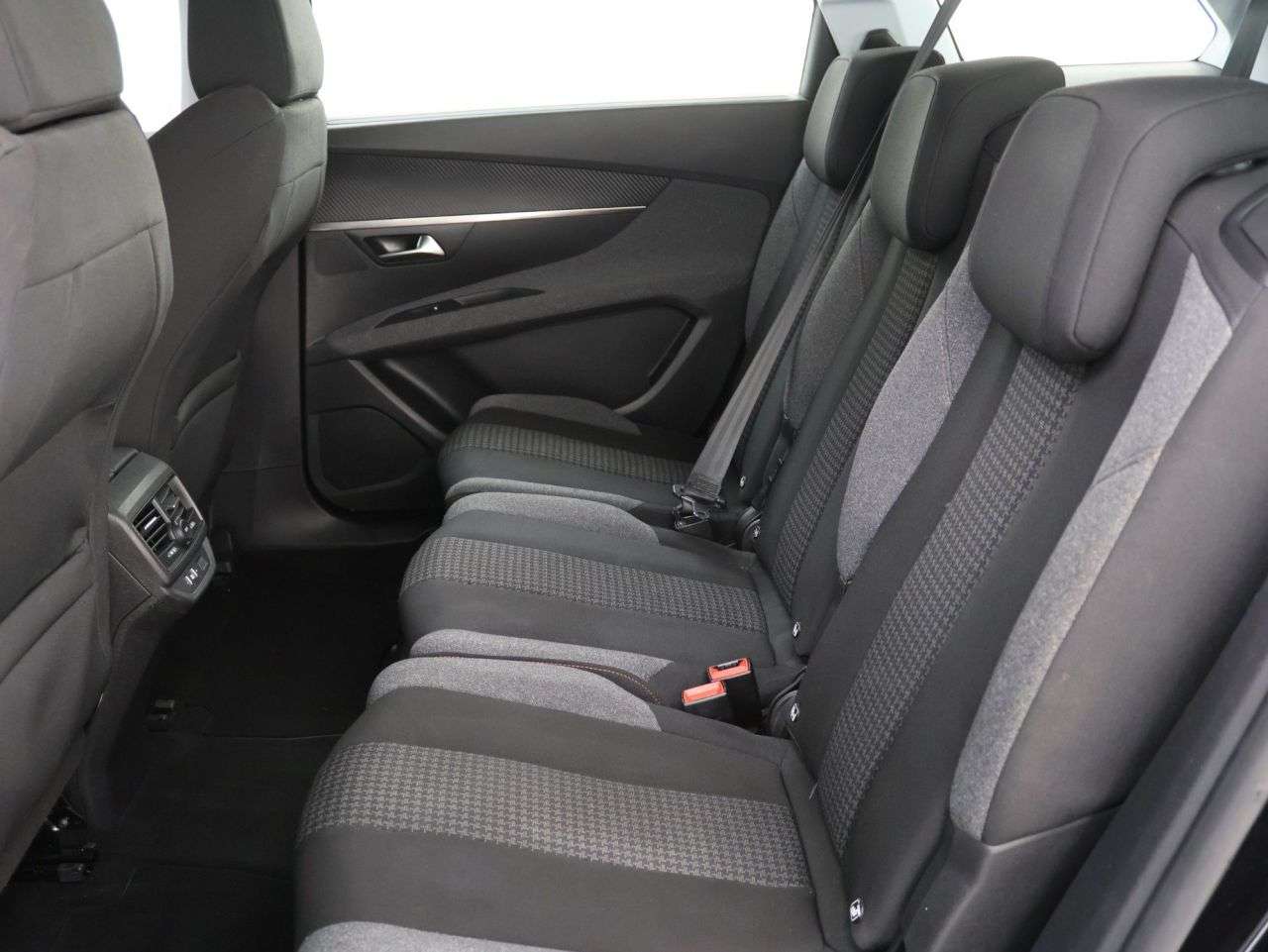 2019 PEUGEOT 5008 2019 PEUGEOT 5008