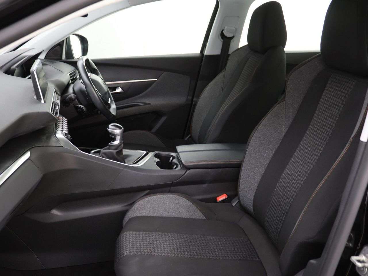 2019 PEUGEOT 5008 2019 PEUGEOT 5008