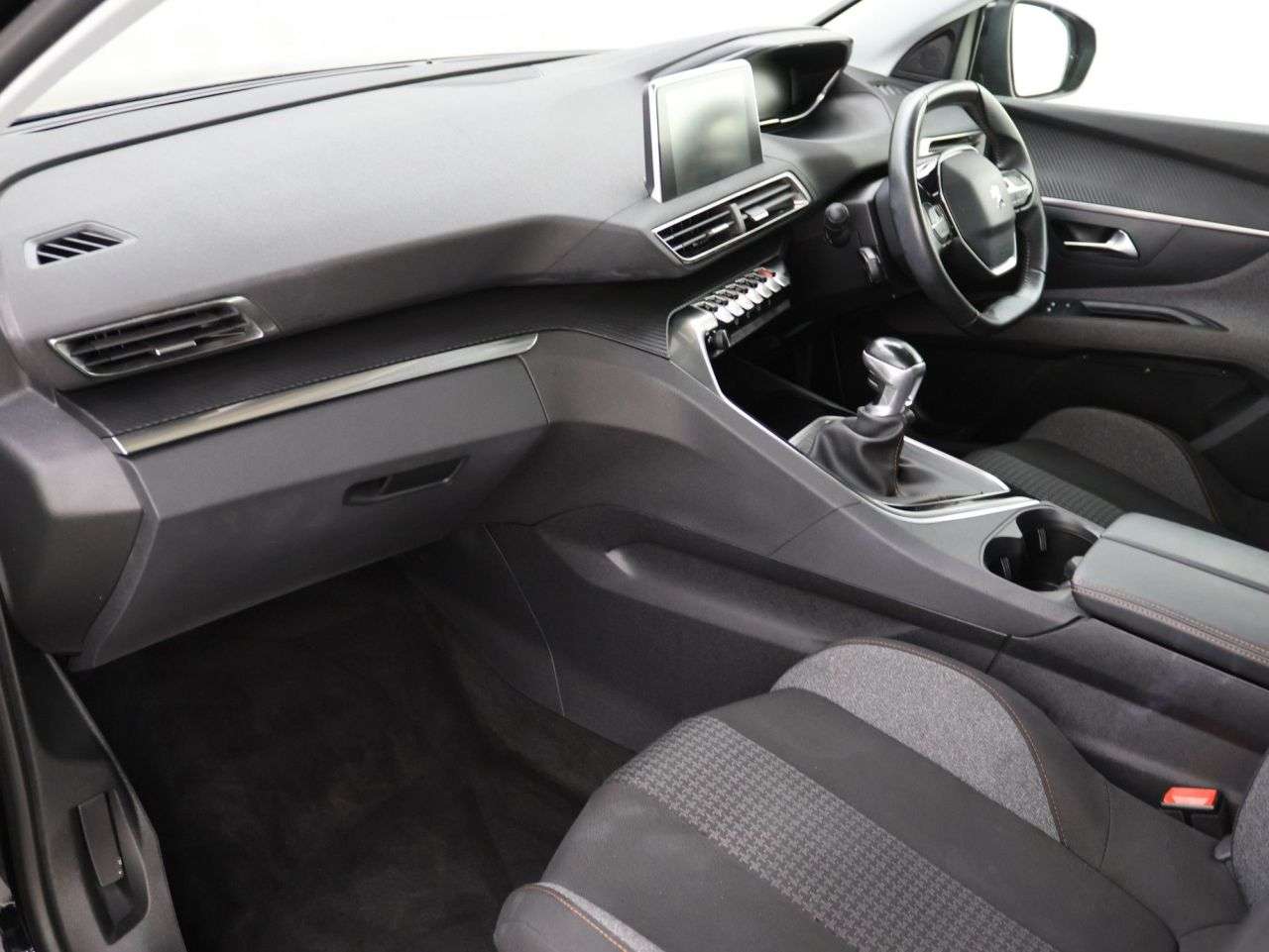 2019 PEUGEOT 5008 2019 PEUGEOT 5008