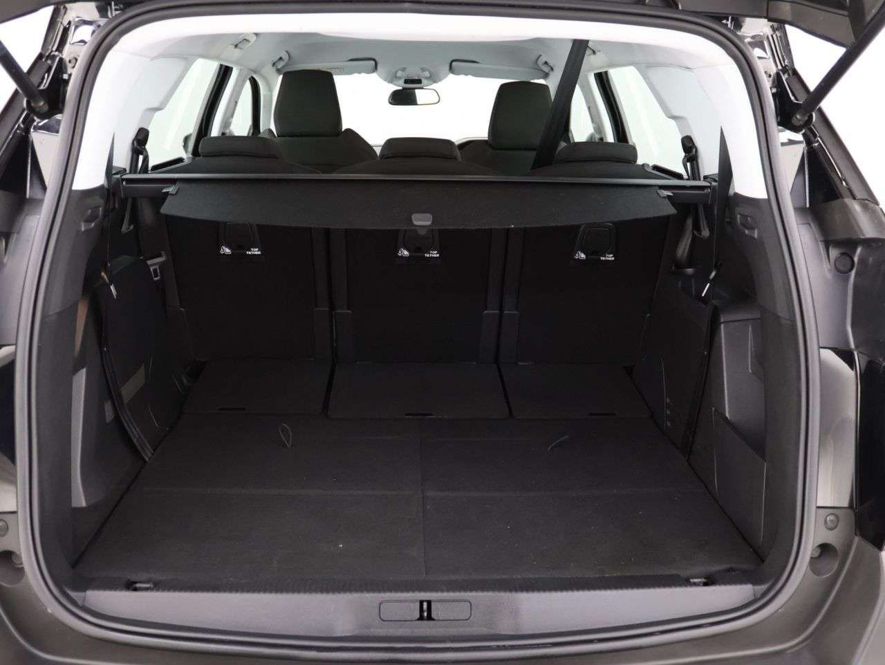 2019 PEUGEOT 5008 2019 PEUGEOT 5008