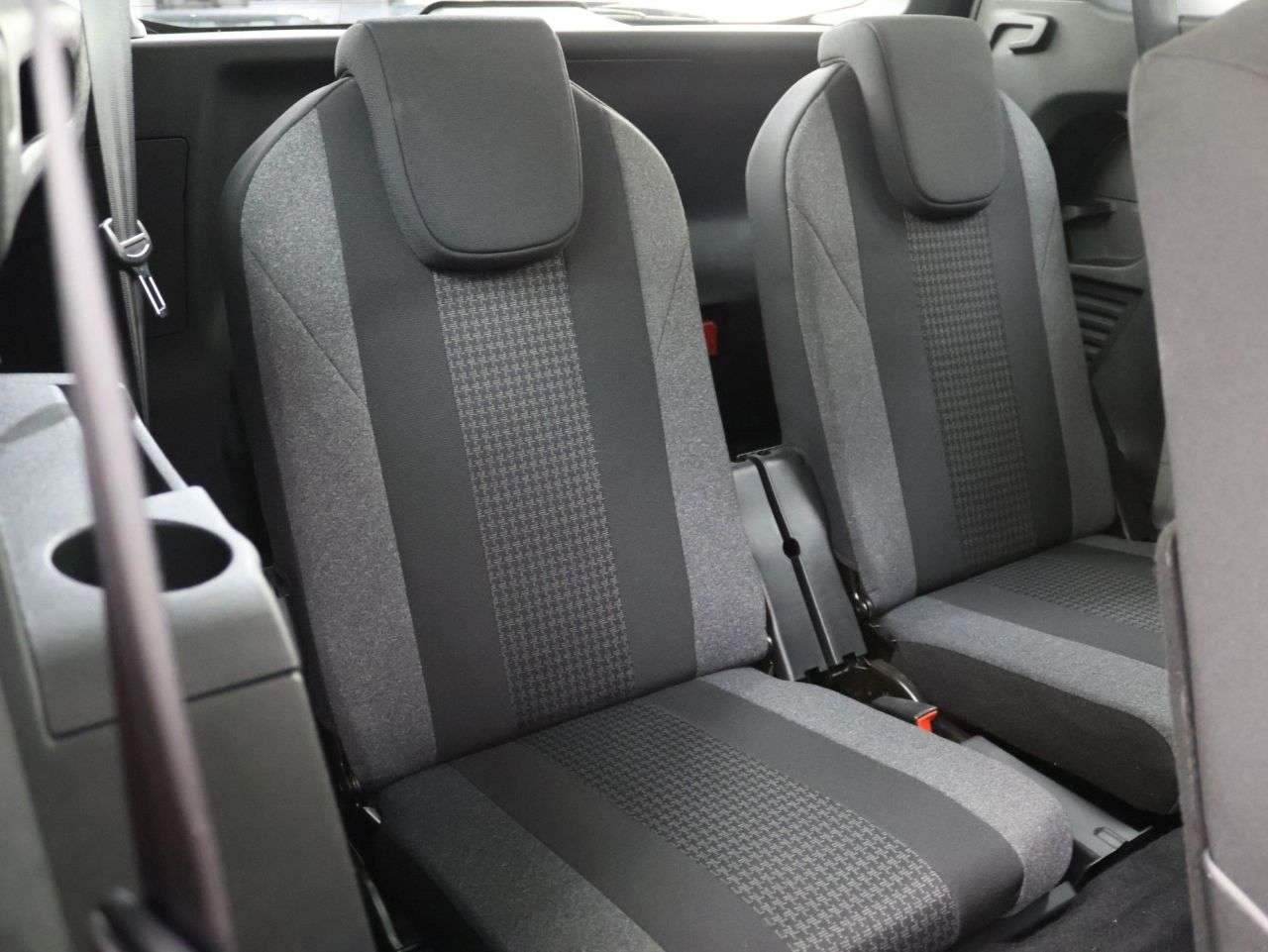 2019 PEUGEOT 5008 2019 PEUGEOT 5008