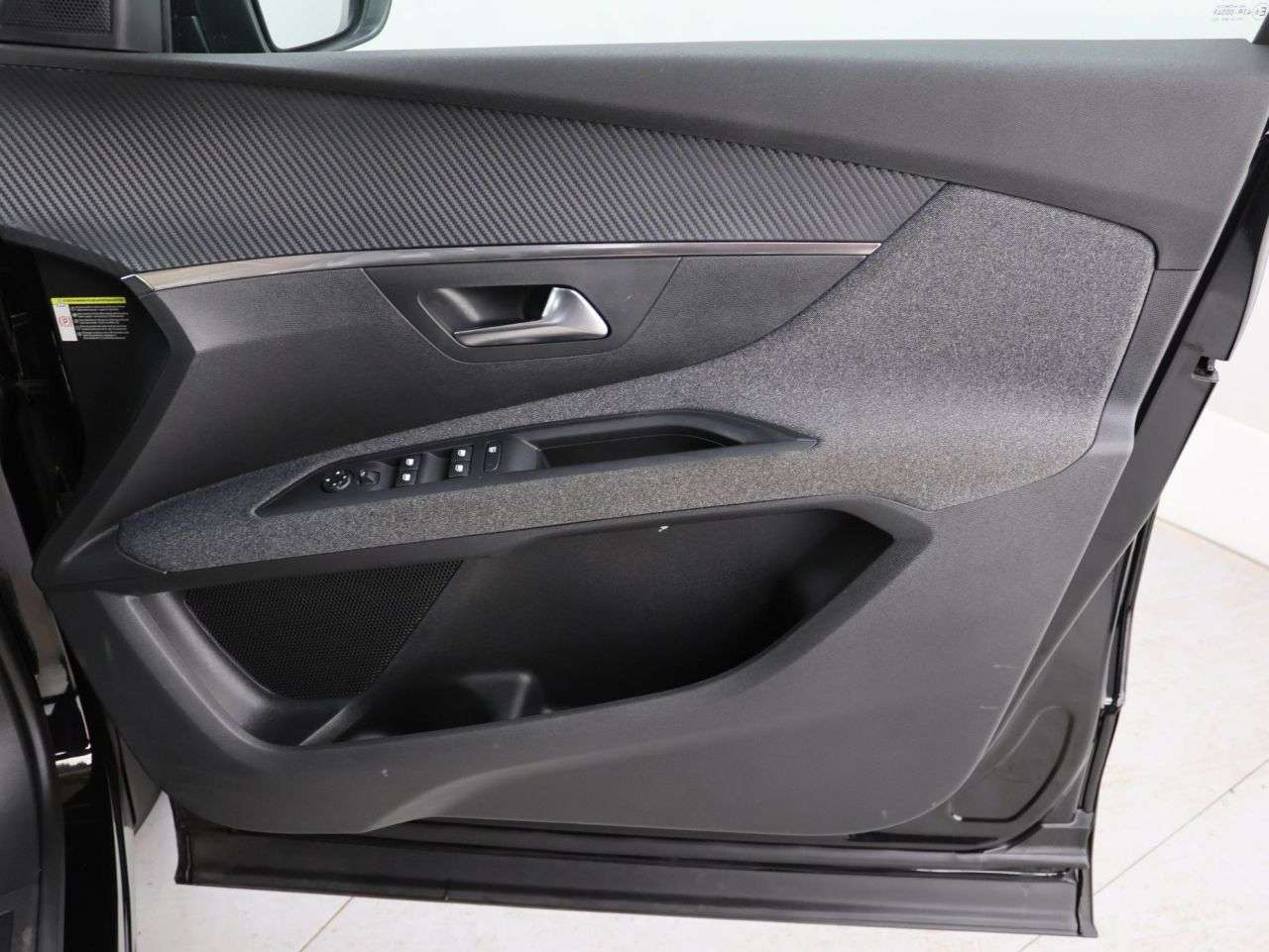 2019 PEUGEOT 5008 2019 PEUGEOT 5008