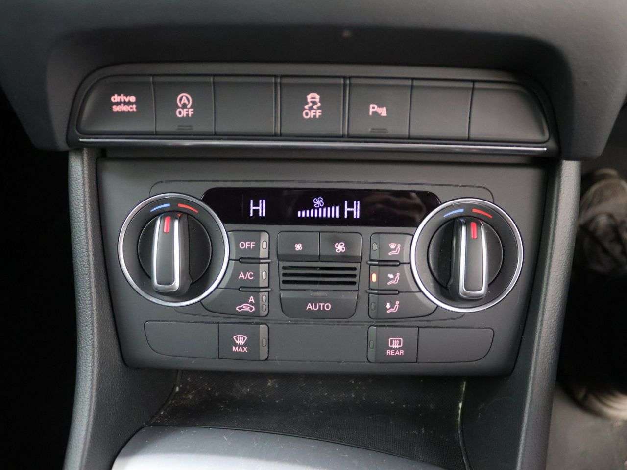 2017 AUDI Q3 2017 AUDI Q3