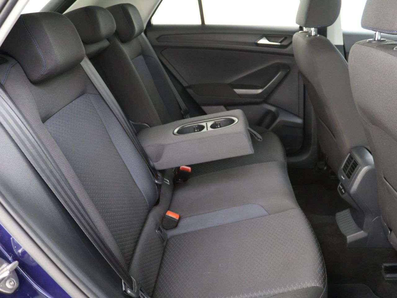 2021 VOLKSWAGEN T-ROC 2021 VOLKSWAGEN T-ROC