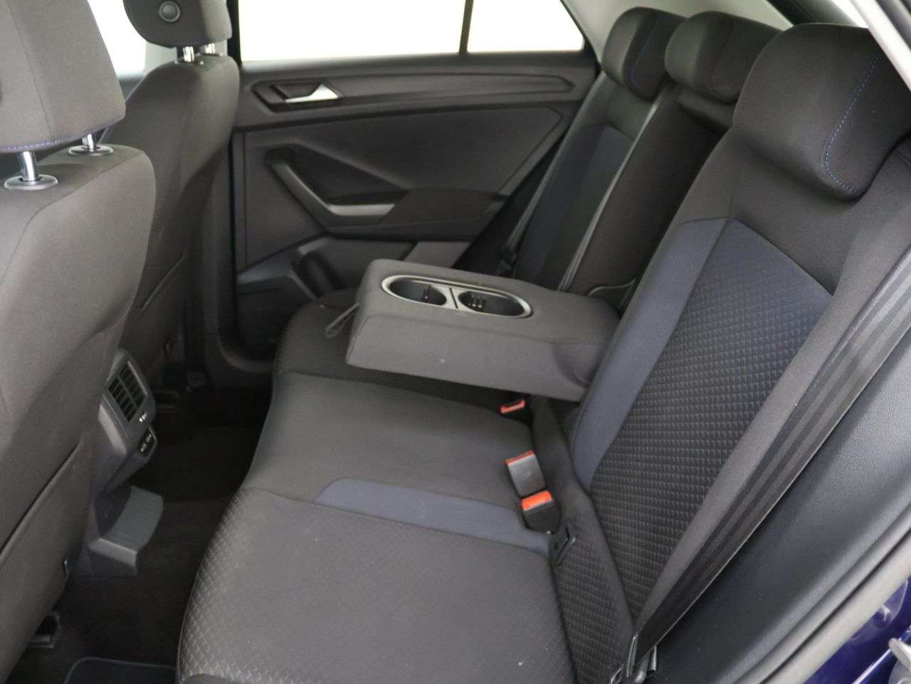 2021 VOLKSWAGEN T-ROC 2021 VOLKSWAGEN T-ROC