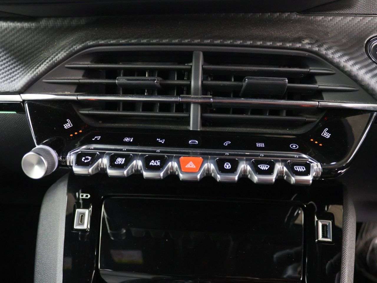 2021 PEUGEOT E-2008 2021 PEUGEOT E-2008