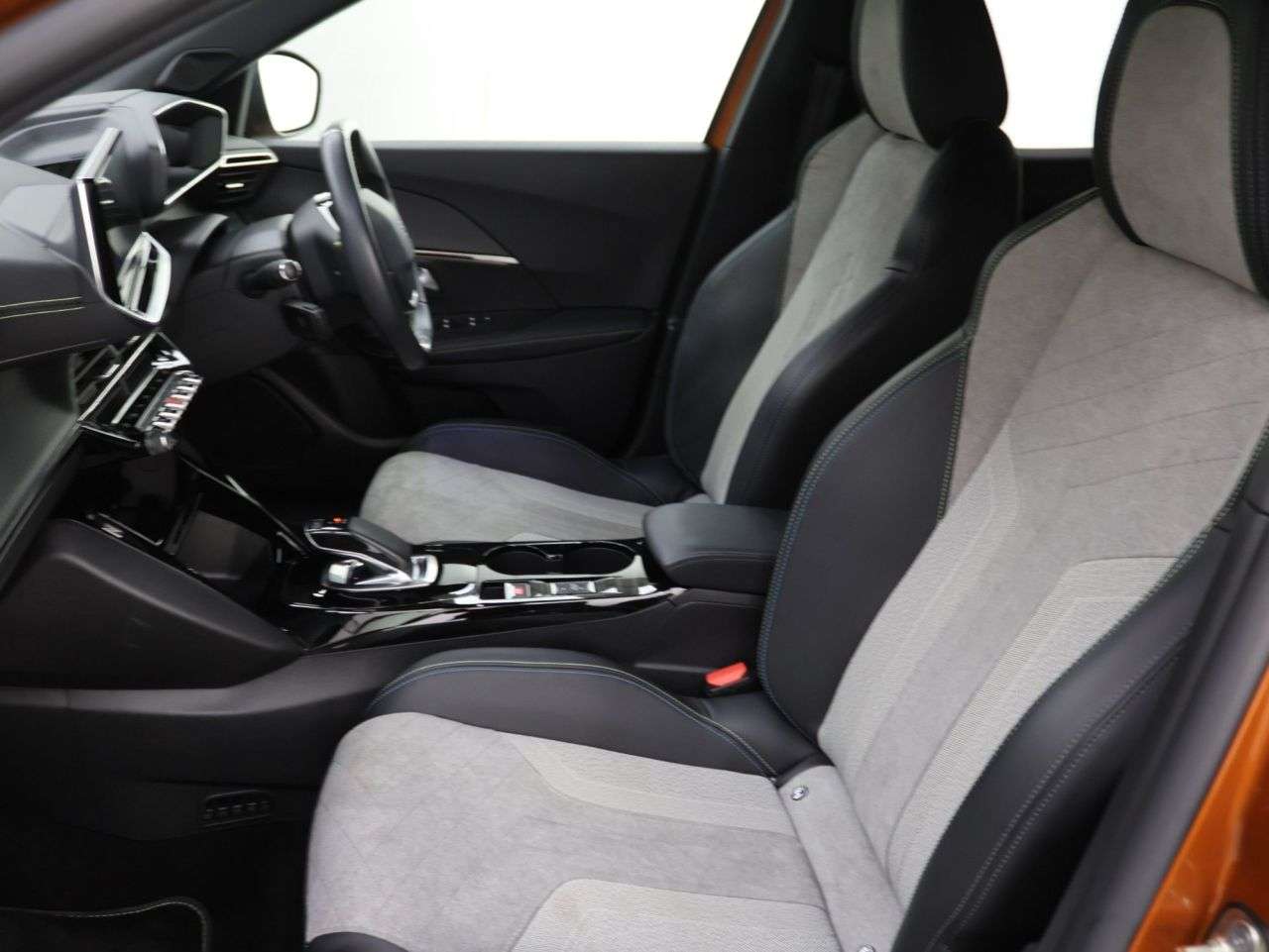 2021 PEUGEOT E-2008 2021 PEUGEOT E-2008