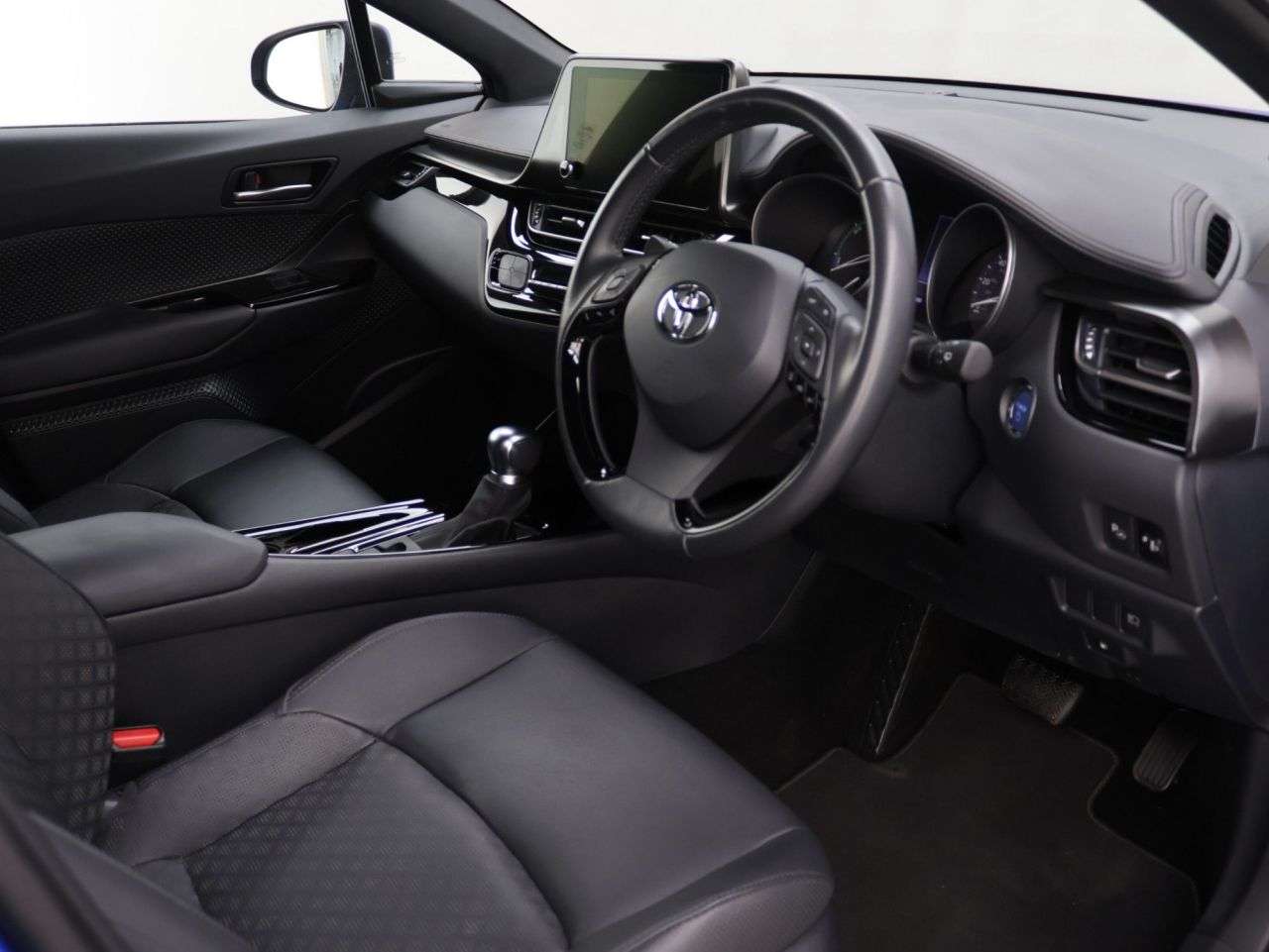 2022 TOYOTA C-HR 2022 TOYOTA C-HR