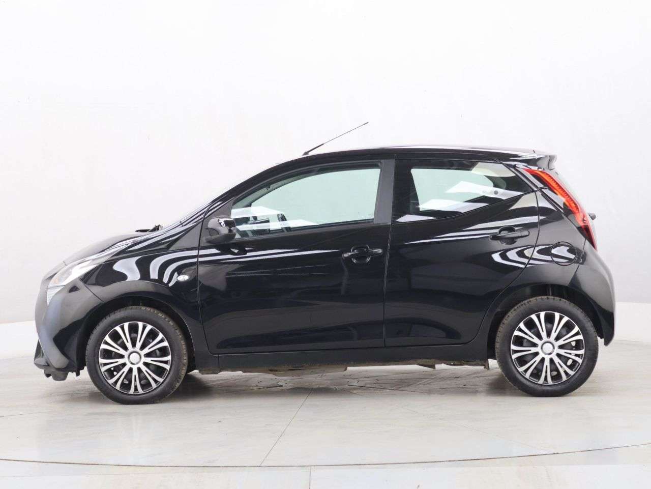 2021 TOYOTA AYGO 2021 TOYOTA AYGO