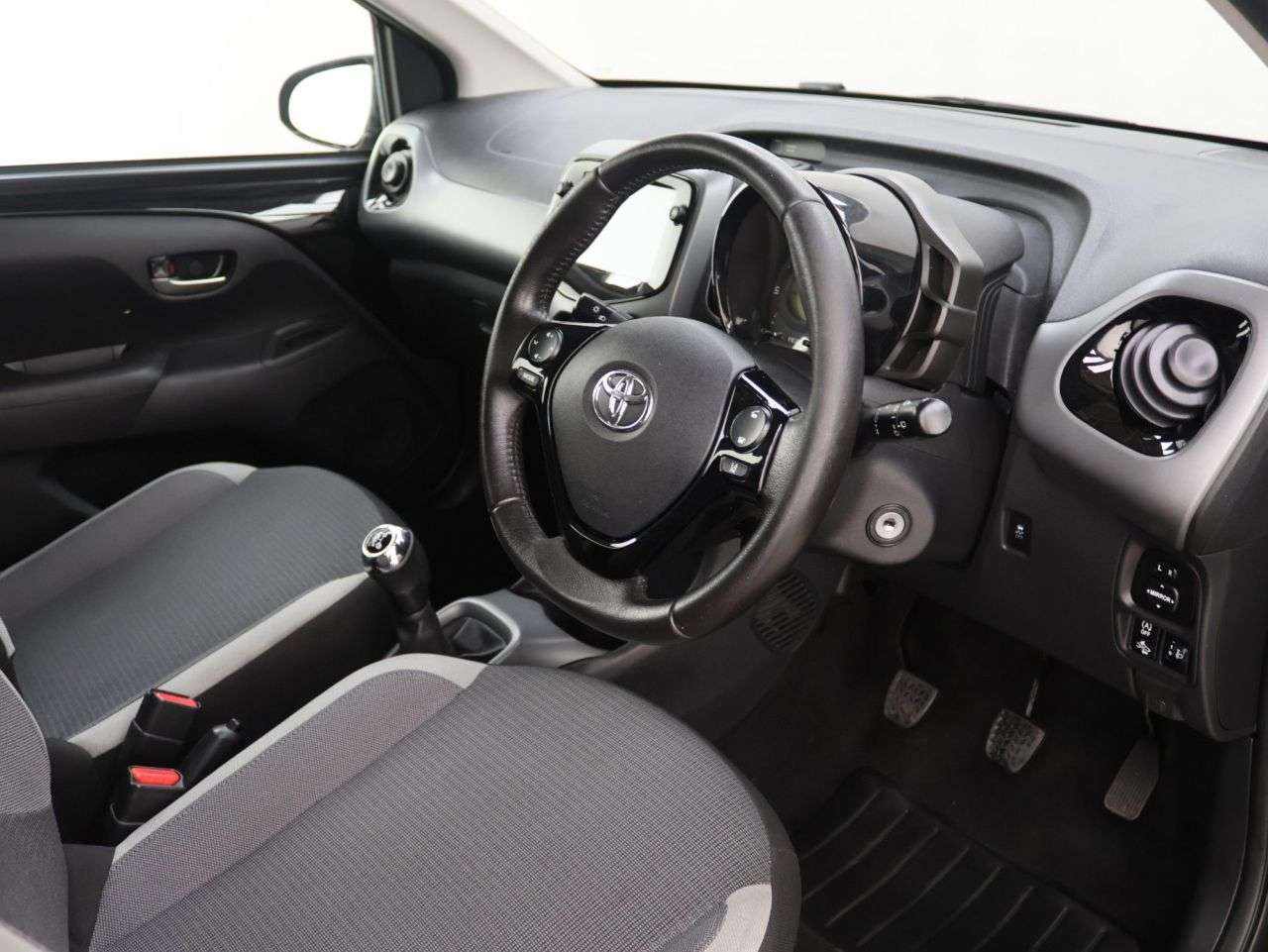 2021 TOYOTA AYGO 2021 TOYOTA AYGO