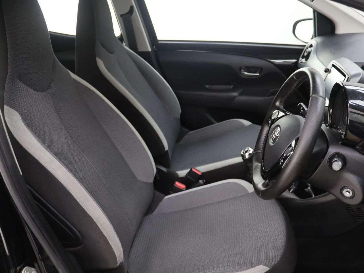2021 TOYOTA AYGO 2021 TOYOTA AYGO