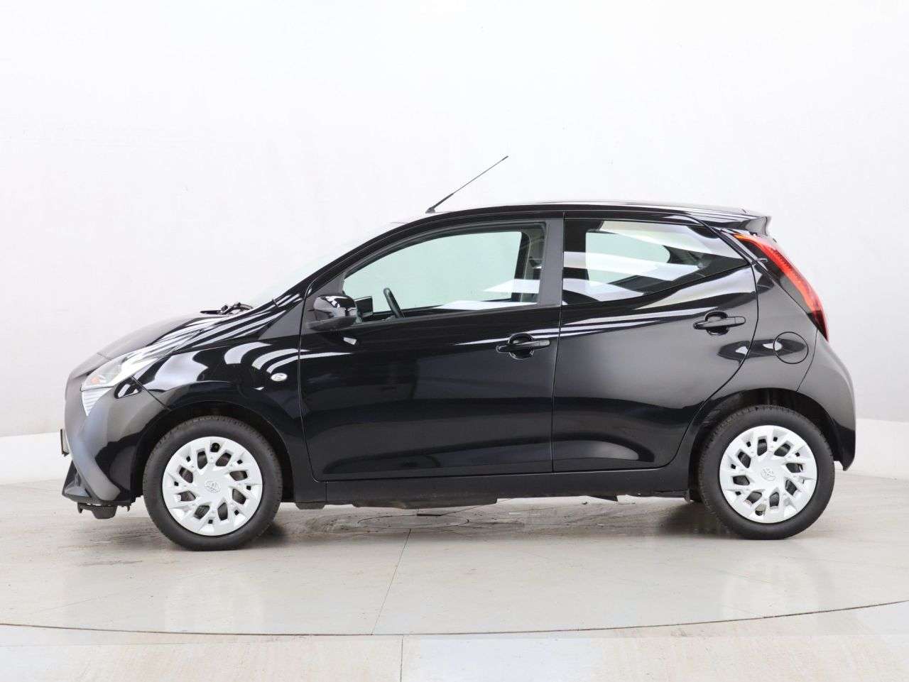 2021 TOYOTA AYGO 2021 TOYOTA AYGO