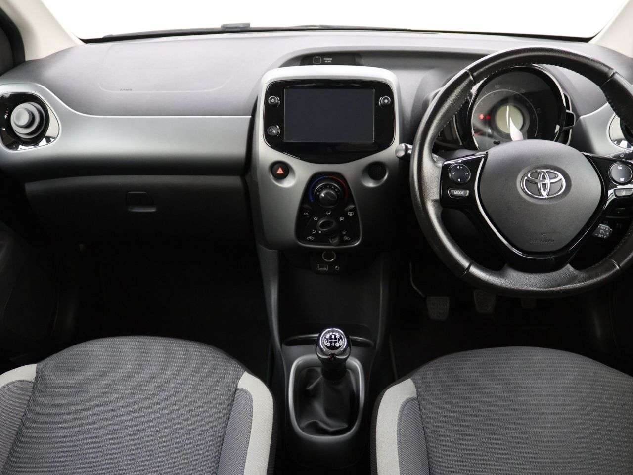 2021 TOYOTA AYGO 2021 TOYOTA AYGO