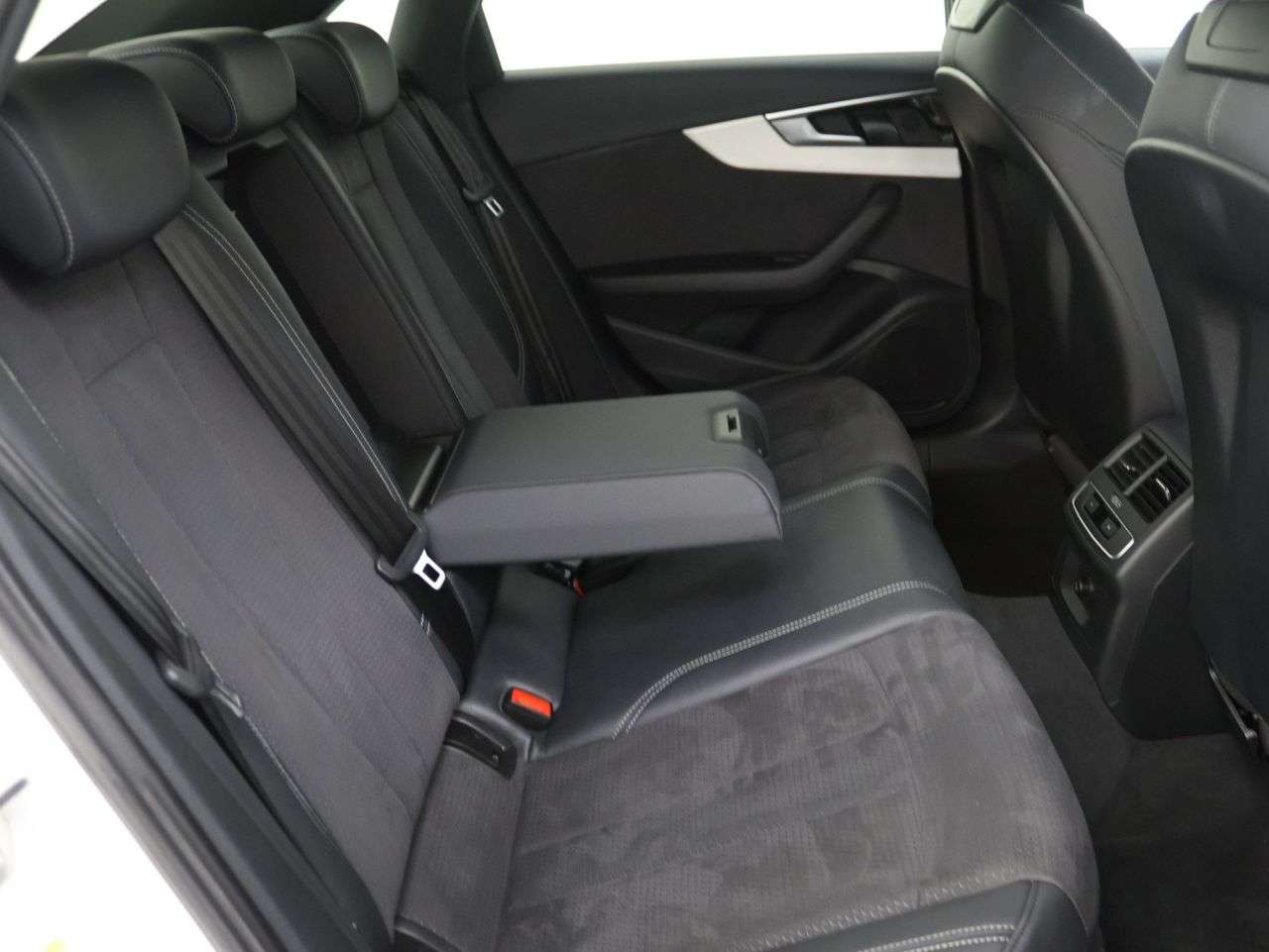 2022 AUDI A4 2022 AUDI A4