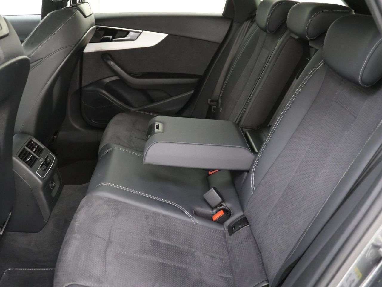 2023 AUDI A4 AVANT 2023 AUDI A4 AVANT