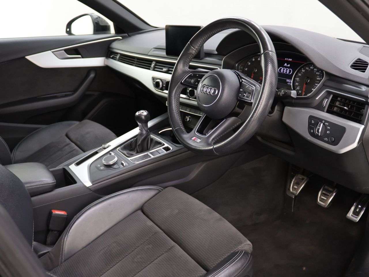 2017 AUDI A4 2017 AUDI A4