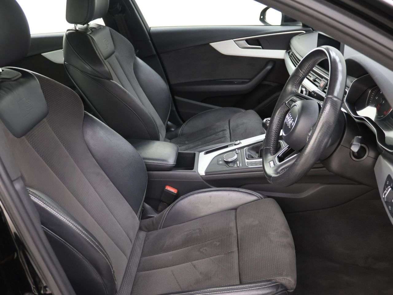 2017 AUDI A4 2017 AUDI A4