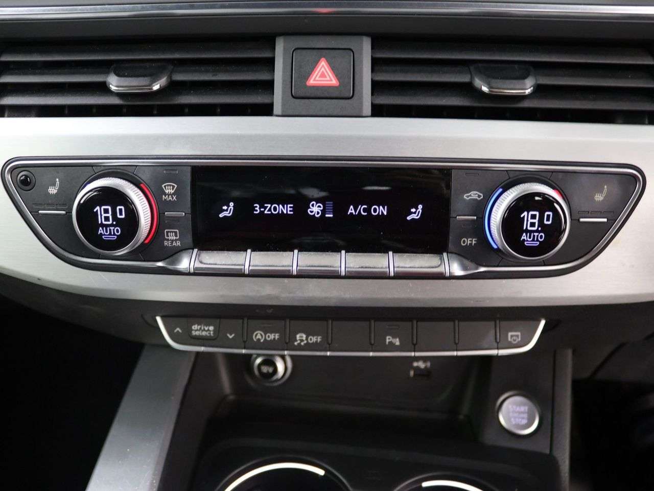 2017 AUDI A4 2017 AUDI A4