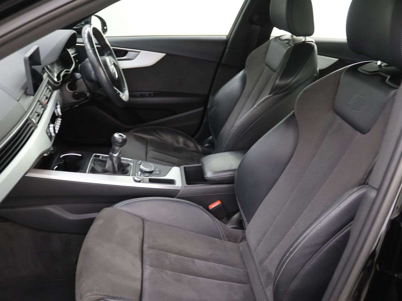 2017 AUDI A4 2017 AUDI A4