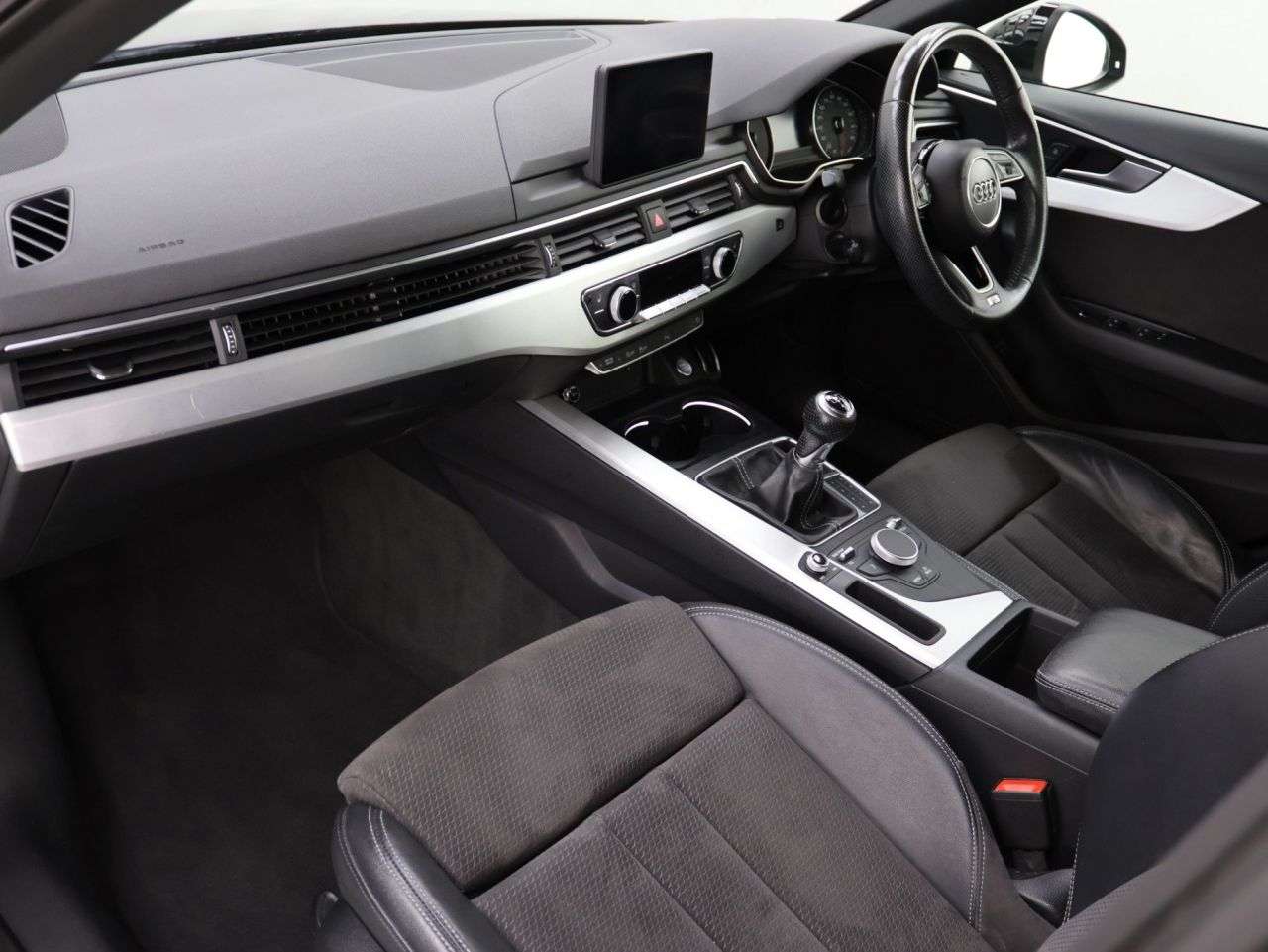 2017 AUDI A4 2017 AUDI A4