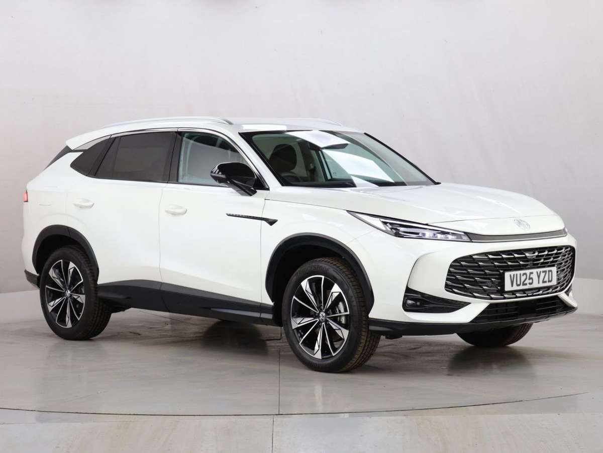 Check out this Mg Mg Hs 2025 Petrol Automatic