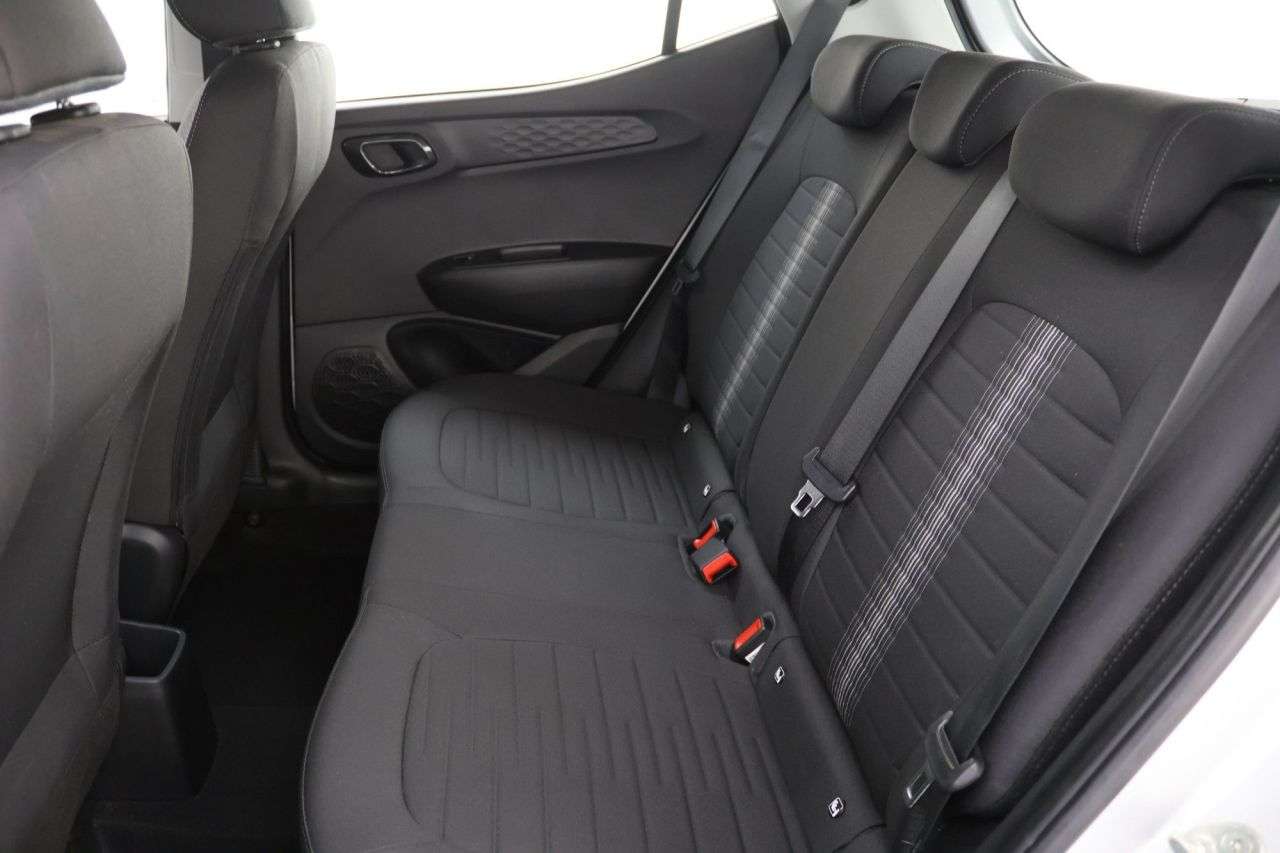 2022 HYUNDAI I10 2022 HYUNDAI I10