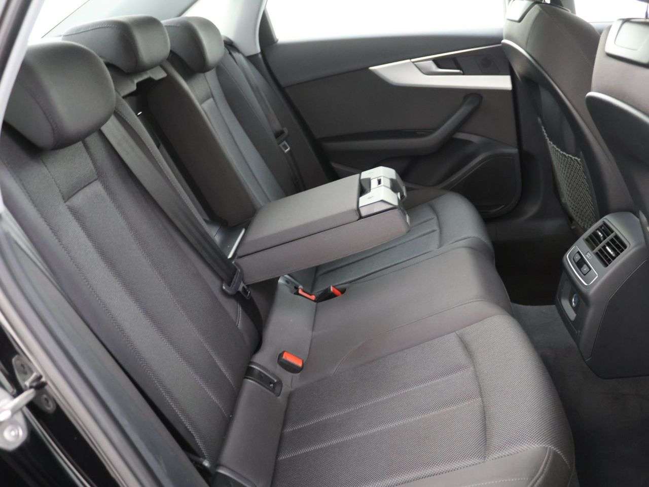 2022 AUDI A4 2022 AUDI A4